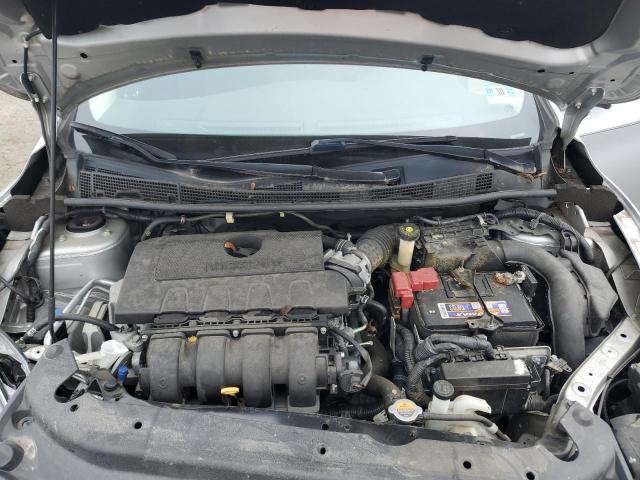 3N1AB7AP4JY346338 - 2018 NISSAN SENTRA S Gümüş fotoğraf 11