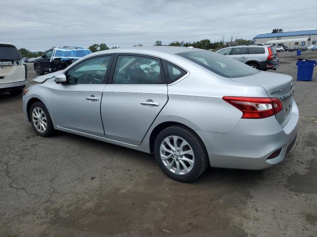 3N1AB7AP4JY346338 - 2018 NISSAN SENTRA S Gümüş fotoğraf 2