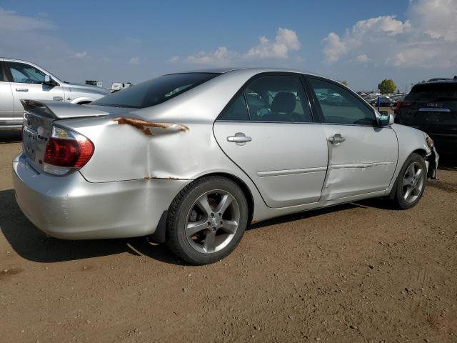 4T1BA32K06U090382 - 2006 TOYOTA CAMRY SE SILVER photo 3