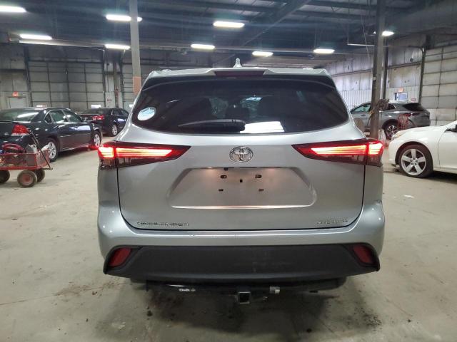 5TDGZRBH2MS076334 - 2021 TOYOTA HIGHLANDER XLE SILVER photo 6