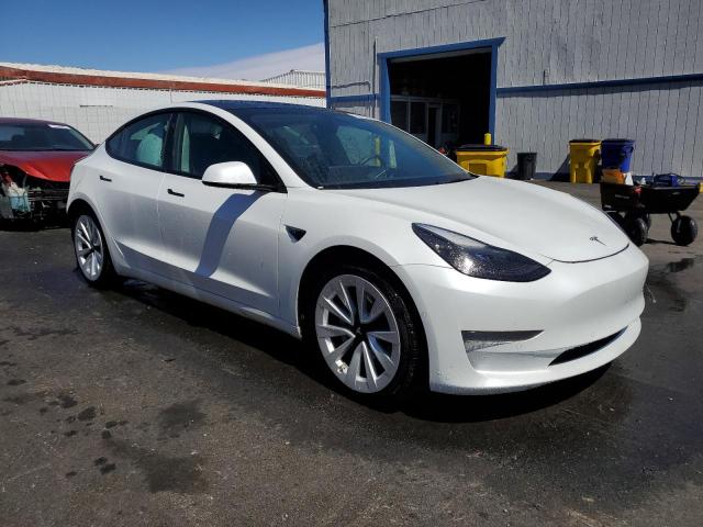 5YJ3E1EA2NF368968 - 2022 TESLA MODEL 3 თეთრი ფოტო 4