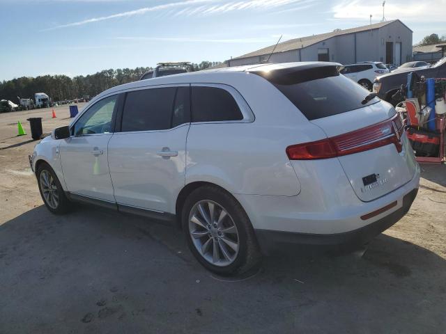 2LMHJ5AT0ABJ25389 - 2010 LINCOLN MKT WHITE photo 2