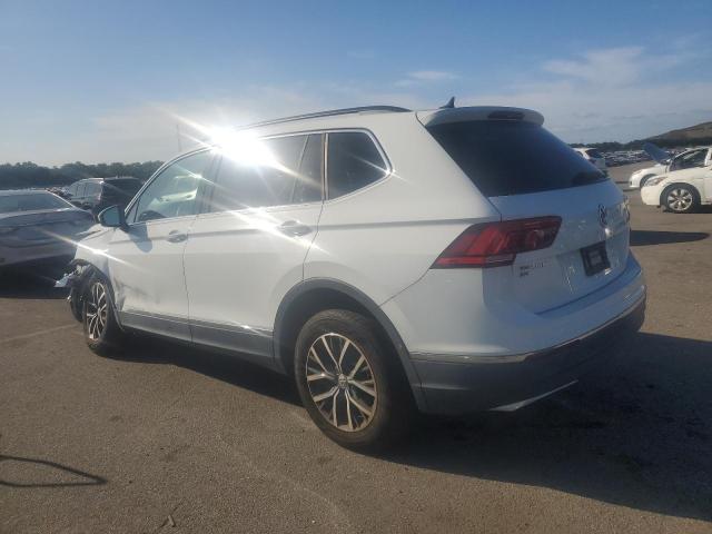 3VV2B7AX8LM133759 - 2020 VOLKSWAGEN TIGUAN SE WHITE photo 2