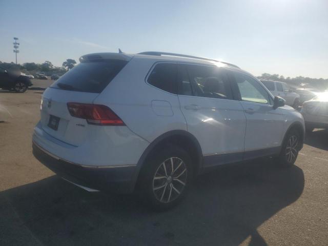 3VV2B7AX8LM133759 - 2020 VOLKSWAGEN TIGUAN SE WHITE photo 3
