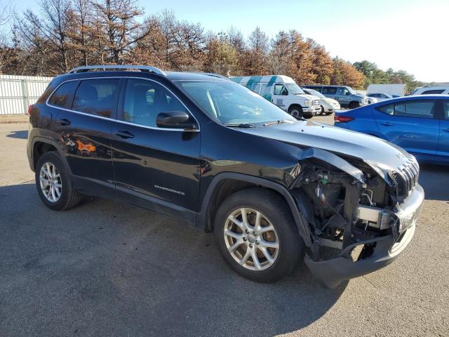 1C4PJMCB5GW186559 - 2016 JEEP CHEROKEE LATITUDE BLACK photo 4