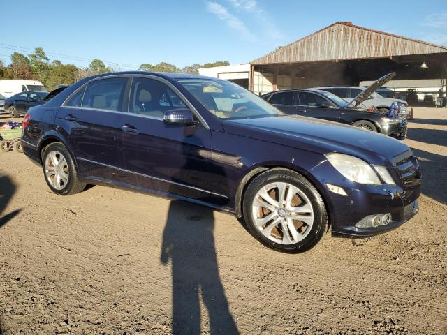 WDDHF5GB8BA411042 - 2011 MERCEDES-BENZ E 350 BLUE photo 4