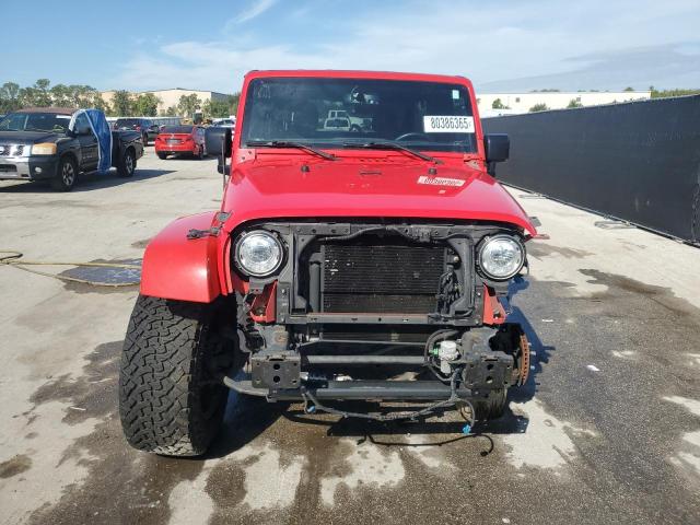 1C4BJWEGXJL935802 - 2018 JEEP WRANGLER U SAHARA RED photo 5