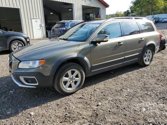 2010 VOLVO XC70 3.2, 