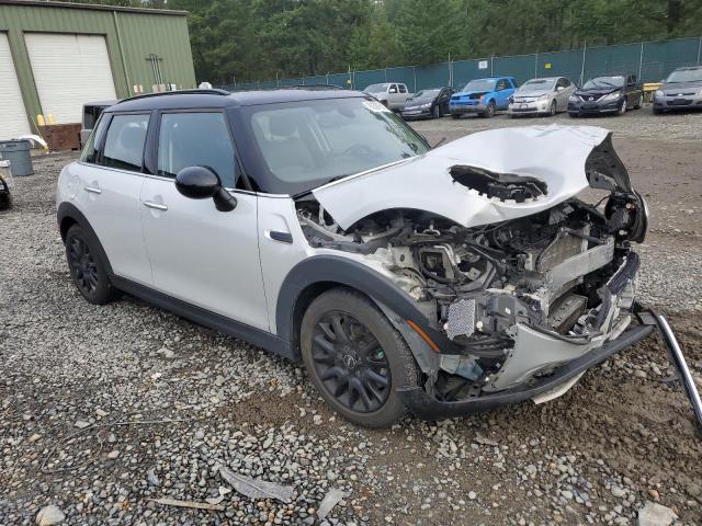 WMWXU1C50G2E17021 - 2016 MINI COOPER SILVER photo 4