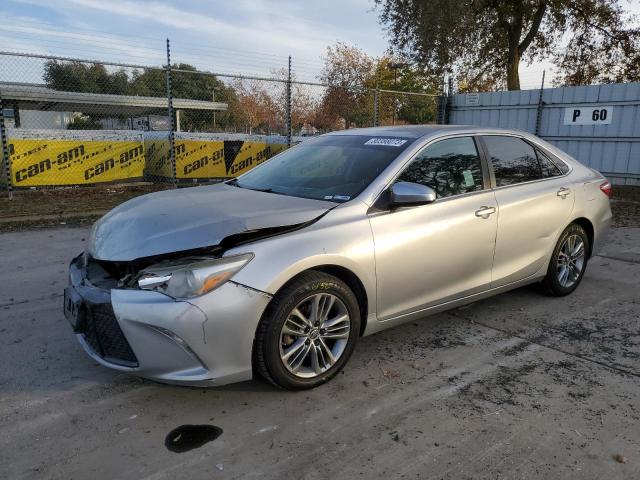 4T1BF1FK7FU899460 - 2015 TOYOTA CAMRY LE SILVER photo 1