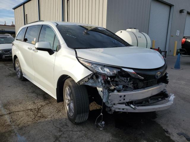 5TDJRKEC5NS111513 - 2022 TOYOTA SIENNA XLE WHITE photo 4