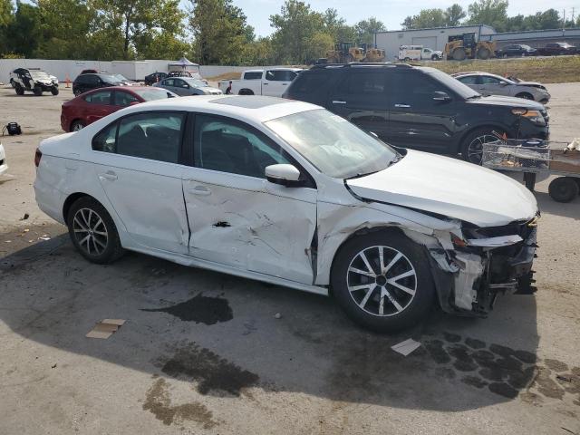 3VWDB7AJ4HM284508 - 2017 VOLKSWAGEN JETTA SE WHITE photo 4