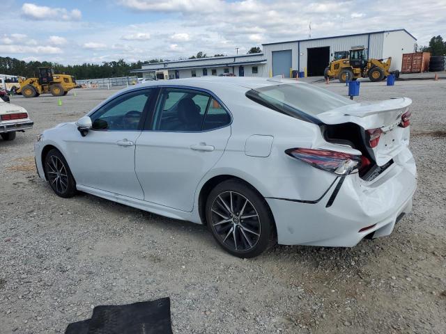 4T1T11AK2RU213341 - 2024 TOYOTA CAMRY SE NIGHT SHADE WHITE photo 2