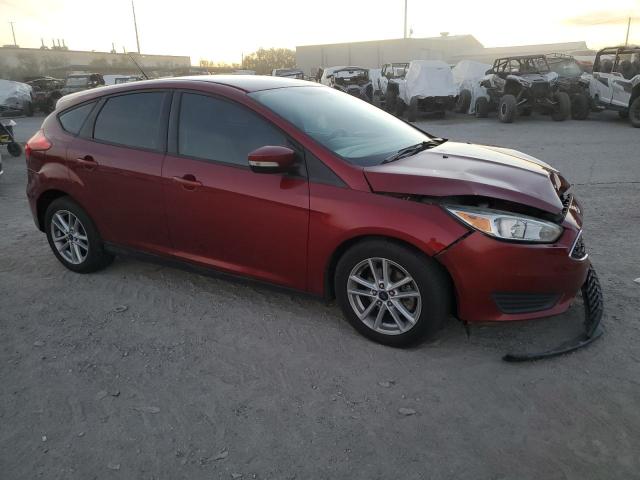 1FADP3K24HL348249 - 2017 FORD FOCUS SE BURGUNDY photo 4