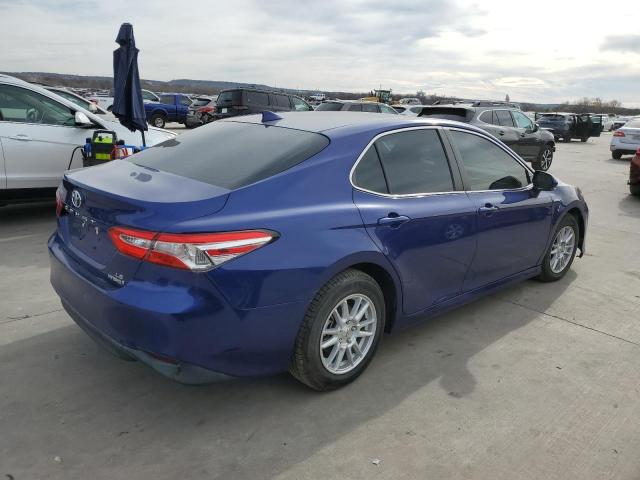 4T1B31HK0JU500046 - 2018 TOYOTA CAMRY LE BLUE photo 3