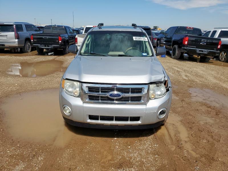 1FMCU0D73BKB90758 - 2011 FORD ESCAPE XLT 银色 照片 5