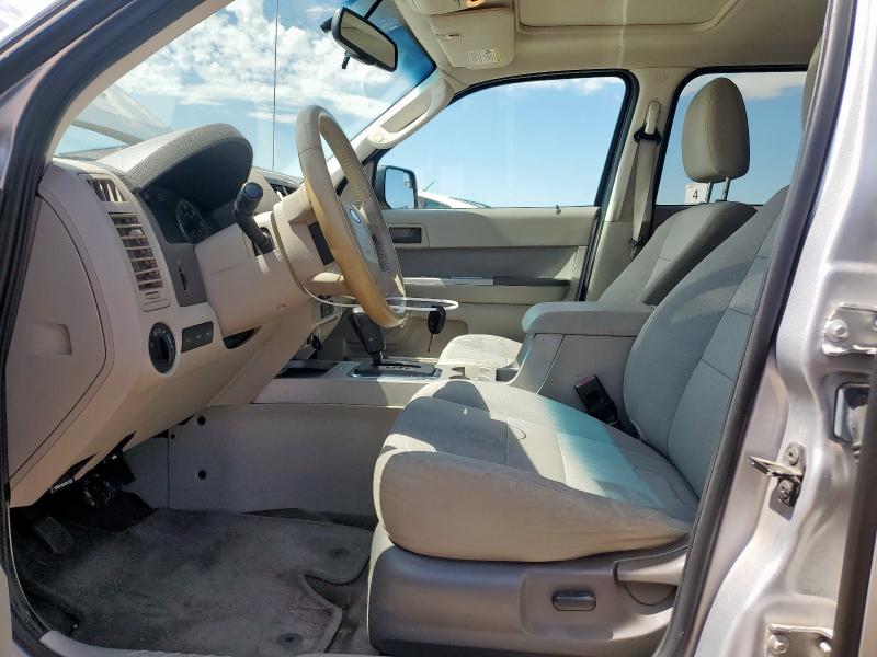 1FMCU0D73BKB90758 - 2011 FORD ESCAPE XLT 银色 照片 7