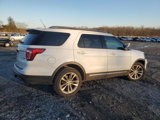 1FM5K8D89JGA62564 - 2018 FORD EXPLORER XLT WHITE photo 3