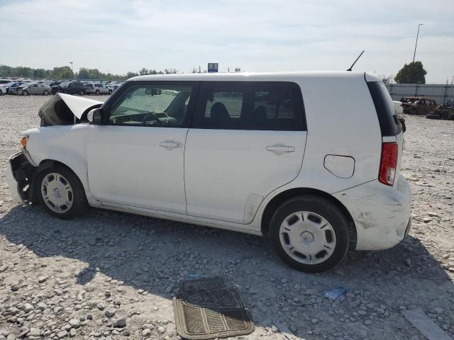 JTLZE4FE7EJ058597 - 2014 TOYOTA SCION XB WHITE photo 2