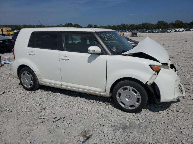 JTLZE4FE7EJ058597 - 2014 TOYOTA SCION XB WHITE photo 4