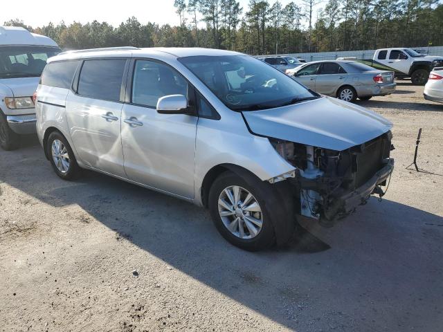 KNDMB5C19G6198095 - 2016 KIA SEDONA LX SILVER photo 4