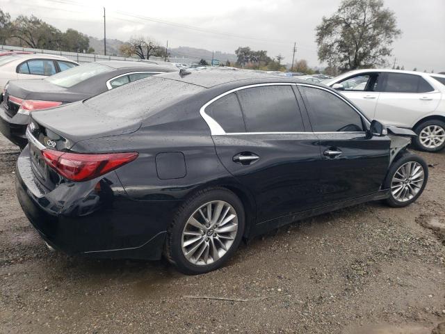 JN1EV7AP6JM352573 - 2018 INFINITI Q50 LUXE BLACK photo 3