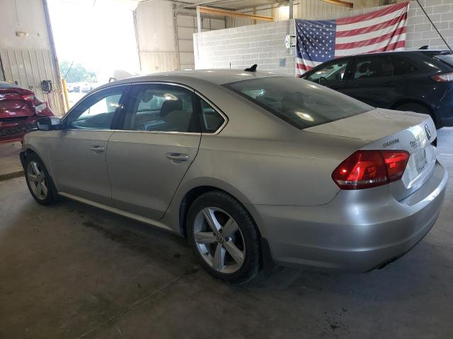 1VWBP7A30EC010133 - 2014 VOLKSWAGEN PASSAT SE 银色 照片 2