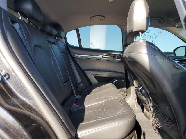 ZASFAKPN8J7B61085 - 2018 ALFA ROMEO STELVIO SPORT Чорний фото 11