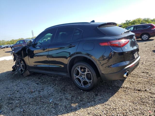 ZASFAKPN8J7B61085 - 2018 ALFA ROMEO STELVIO SPORT Чорний фото 2