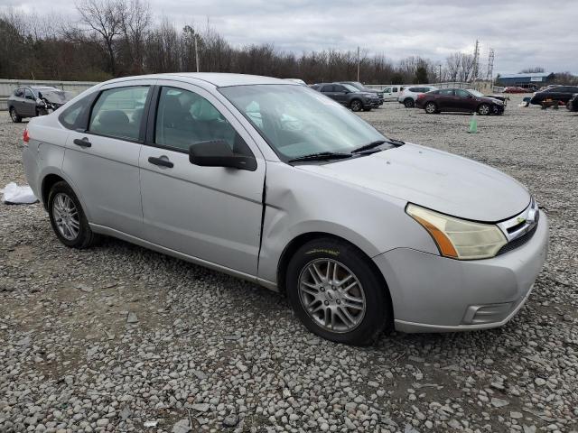 1FAHP35N49W134353 - 2009 FORD FOCUS SE SILVER photo 4