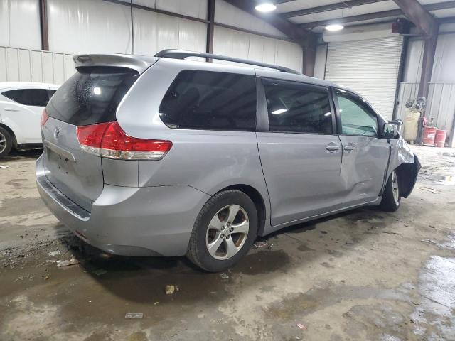 5TDKK3DC6DS371661 - 2013 TOYOTA SIENNA LE SILVER photo 3