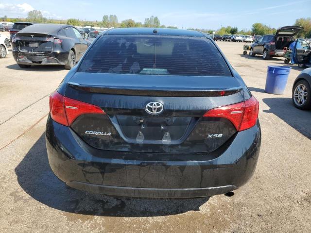 2T1BURHE4JC112857 - 2018 TOYOTA COROLLA L BLACK photo 6