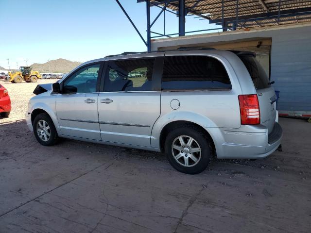 2A8HR54179R630604 - 2009 CHRYSLER TOWN & COU TOURING SILVER photo 2