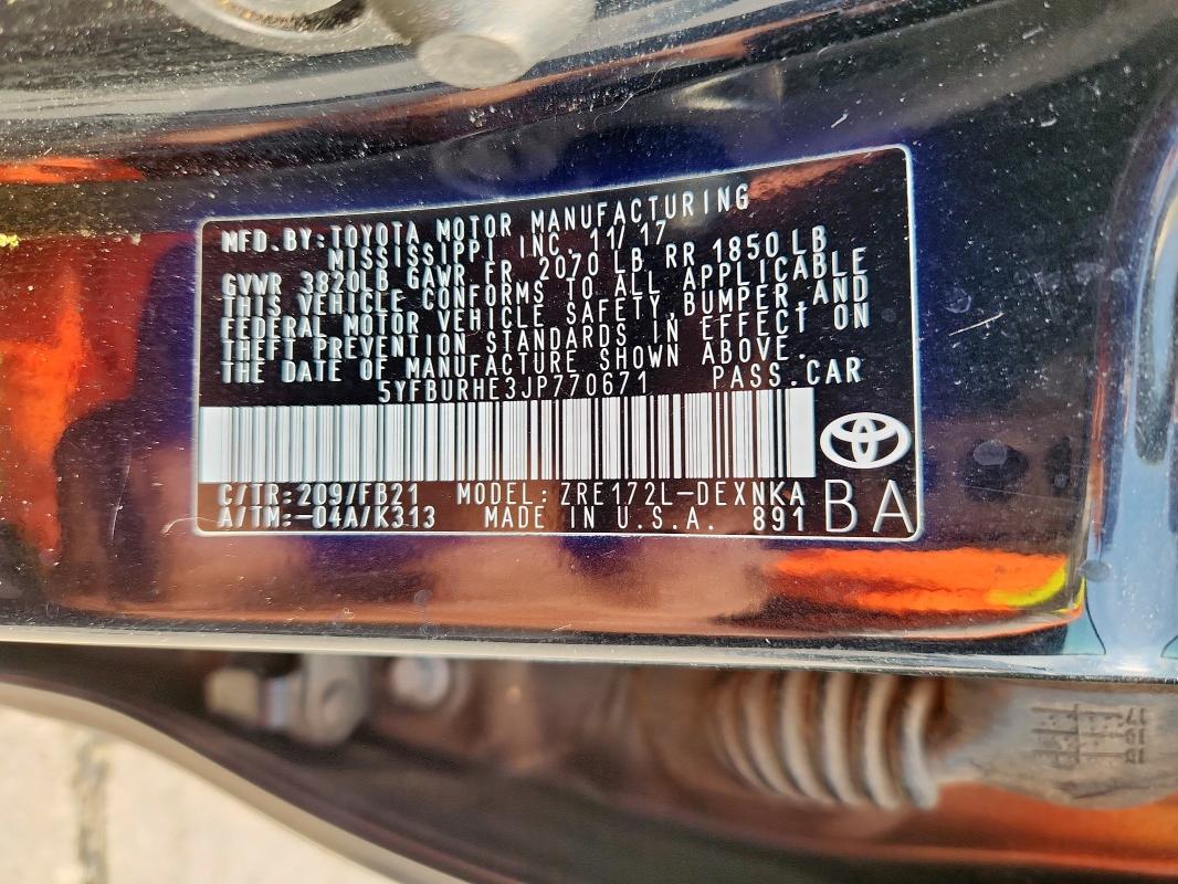 5YFBURHE3JP770671 - 2018 TOYOTA COROLLA L BLACK photo 13