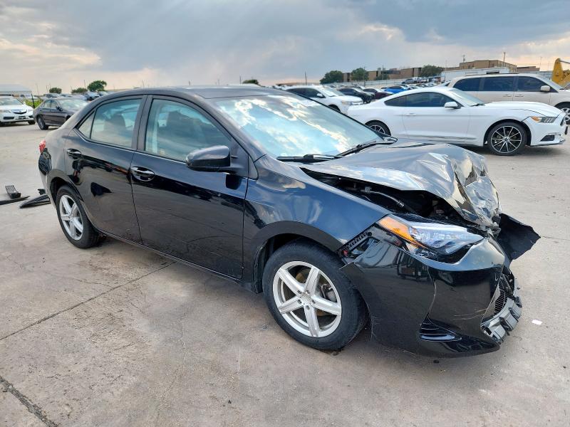 5YFBURHE3JP770671 - 2018 TOYOTA COROLLA L BLACK photo 4