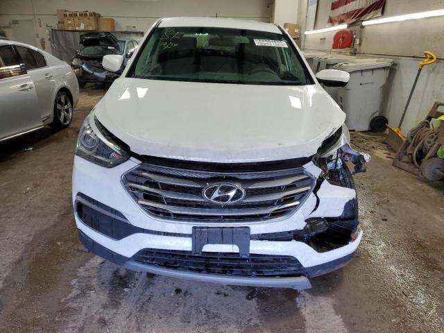 5NMZTDLB3JH093665 - 2018 HYUNDAI SANTA FE S WHITE photo 5