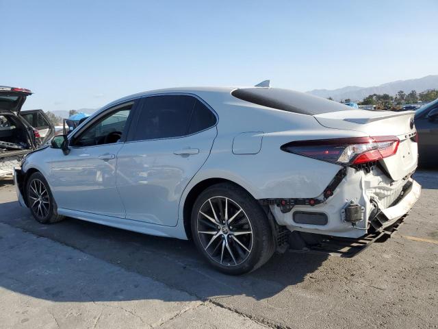4T1T11AK4NU060312 - 2022 TOYOTA CAMRY SE WHITE photo 2