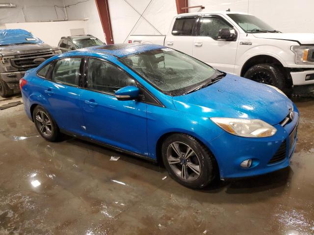 1FADP3F21EL426668 - 2014 FORD FOCUS SE BLUE photo 4