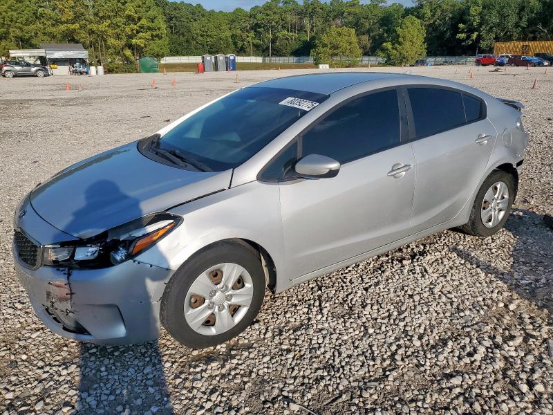 2017 KIA FORTE LX, 