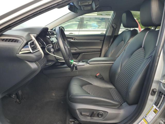 4T1B11HK2JU637558 - 2018 TOYOTA CAMRY L SILVER photo 7