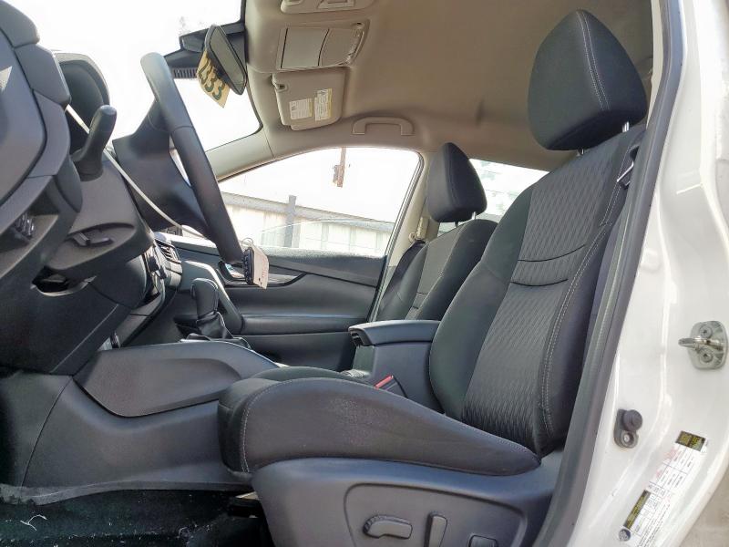 KNMAT2MT7KP552343 - 2019 NISSAN ROGUE S WHITE photo 7