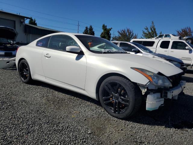 JN1CV6EK0AM104254 - 2010 INFINITI G37 BASE WHITE photo 4