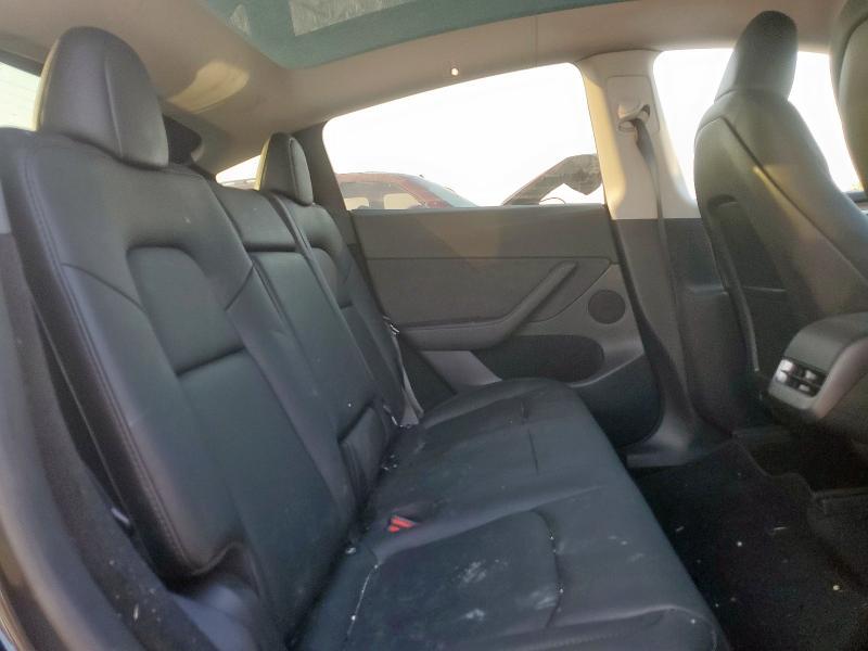 7SAYGDEE6RA243868 - 2024 TESLA MODEL Y 灰色 照片 10