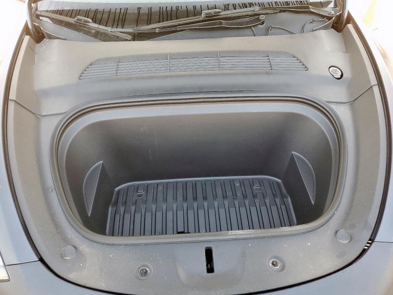 7SAYGDEE6RA243868 - 2024 TESLA MODEL Y 灰色 照片 11