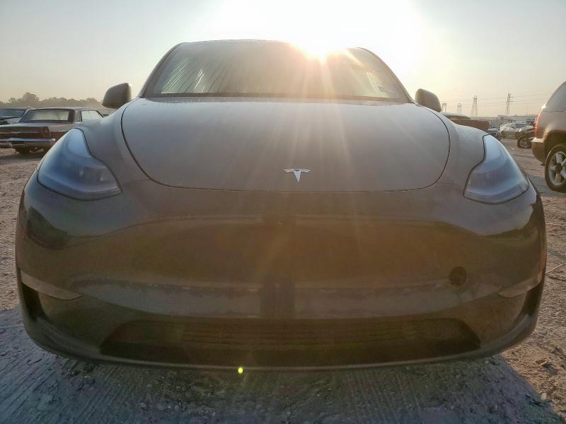 7SAYGDEE6RA243868 - 2024 TESLA MODEL Y 灰色 照片 5