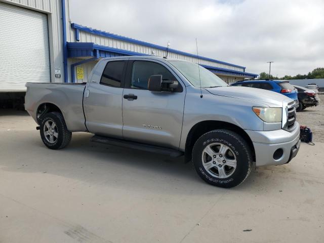 5TFUM5F16BX024932 - 2011 TOYOTA TUNDRA DOUBLE CAB SR5 SILVER photo 4