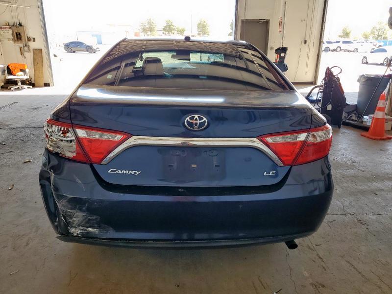 4T1BF1FK2HU736041 - 2017 TOYOTA CAMRY LE BLUE photo 6