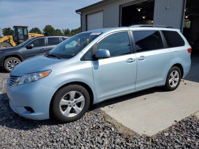 2015 TOYOTA SIENNA LE, null