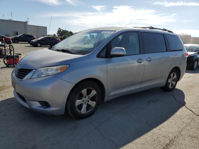 2013 TOYOTA SIENNA LE, 
