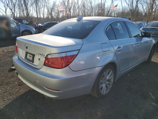 WBANV93569C133471 - 2009 BMW 535 XI SILVER photo 3